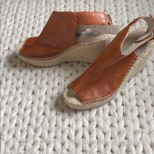 Kenneth Cole sandals